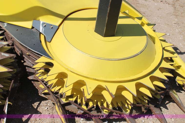 image for item AO9528 2013 John Deere 778 forage head