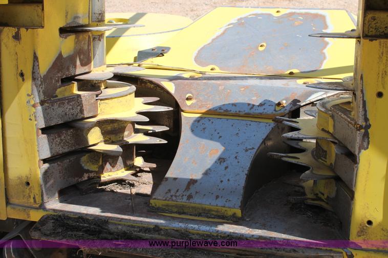 image for item AO9528 2013 John Deere 778 forage head