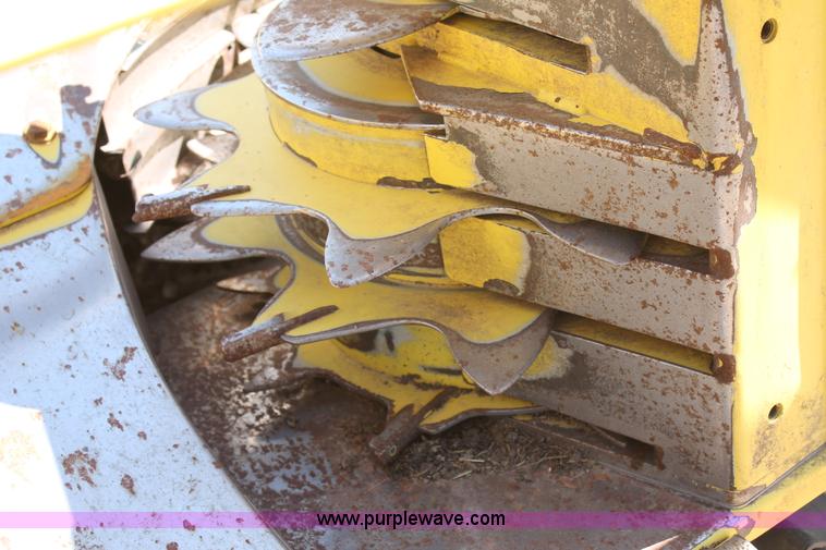 image for item AO9528 2013 John Deere 778 forage head