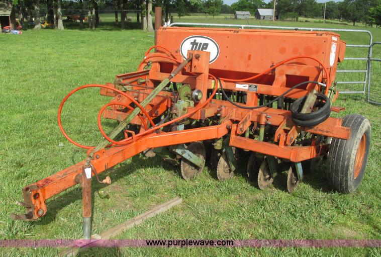 image for item AY9854 Tye 104-4404 Pasture Pleaser no-till drill