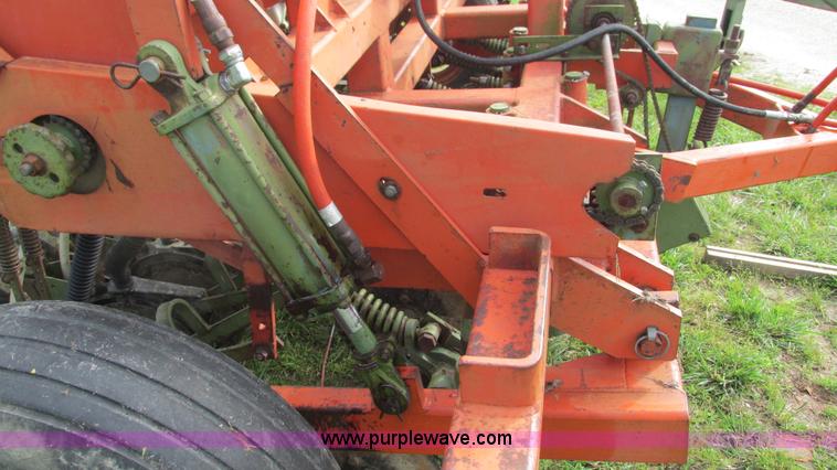 image for item AY9854 Tye 104-4404 Pasture Pleaser no-till drill
