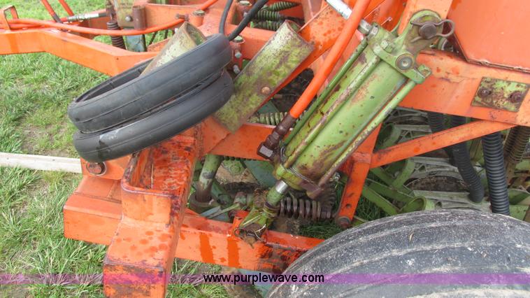 image for item AY9854 Tye 104-4404 Pasture Pleaser no-till drill