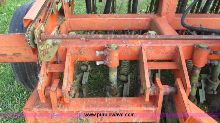 image for item AY9854 Tye 104-4404 Pasture Pleaser no-till drill