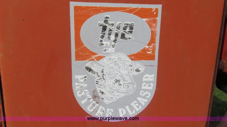 image for item AY9854 Tye 104-4404 Pasture Pleaser no-till drill