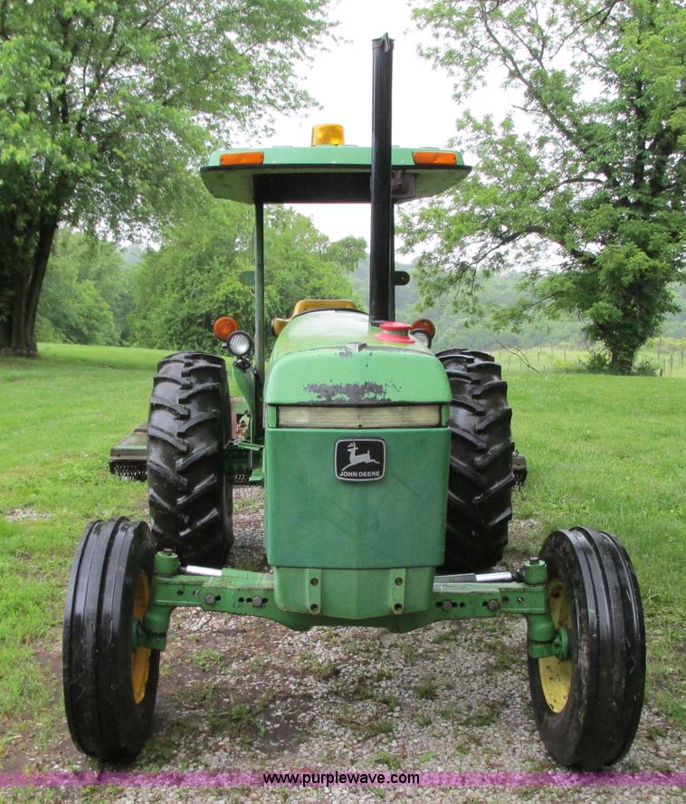 image for item B2956 1985 John Deere 2350 tractor
