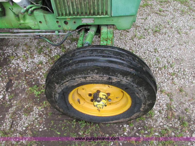 image for item B2956 1985 John Deere 2350 tractor