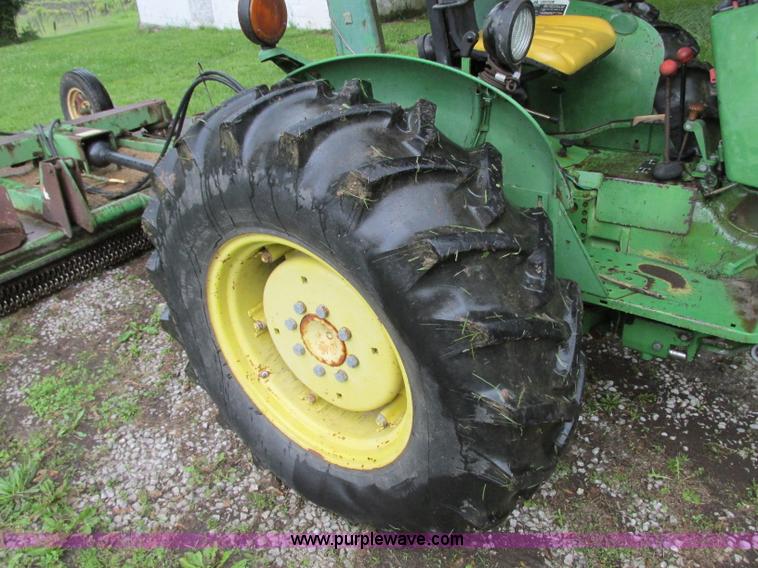 image for item B2956 1985 John Deere 2350 tractor