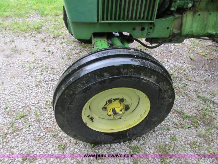 image for item B2956 1985 John Deere 2350 tractor