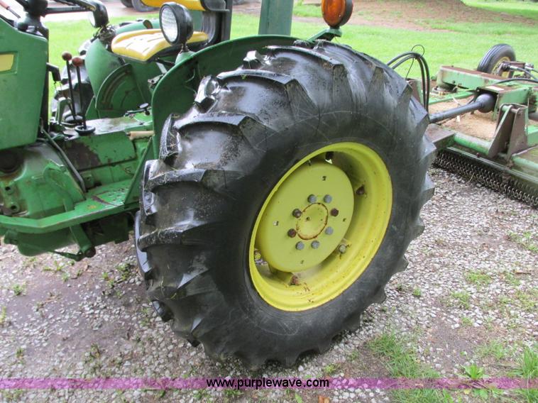 image for item B2956 1985 John Deere 2350 tractor