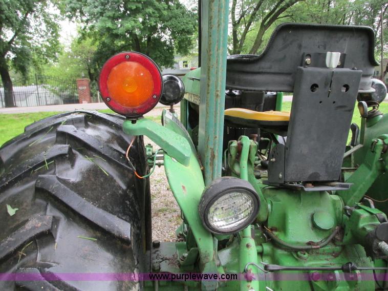 image for item B2956 1985 John Deere 2350 tractor