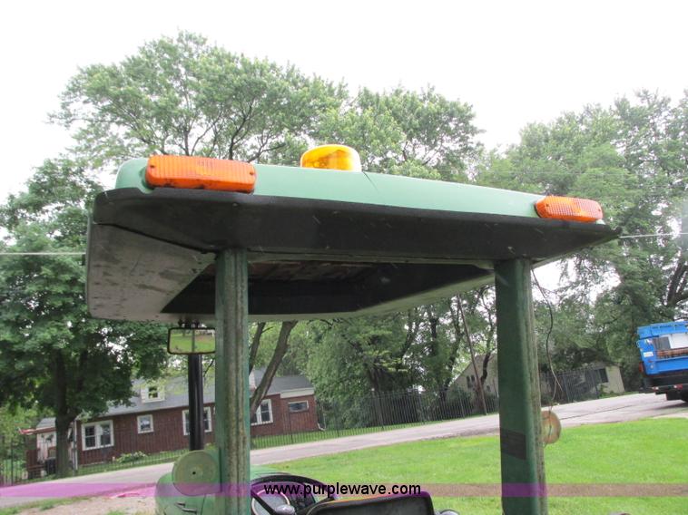 image for item B2956 1985 John Deere 2350 tractor