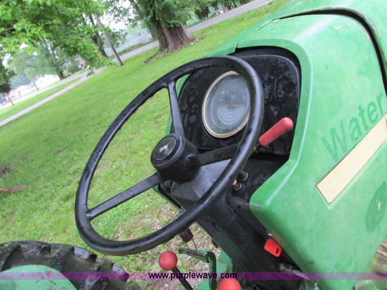 image for item B2956 1985 John Deere 2350 tractor