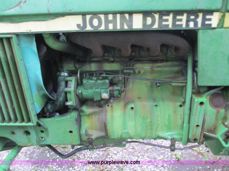 image for item B2956 1985 John Deere 2350 tractor