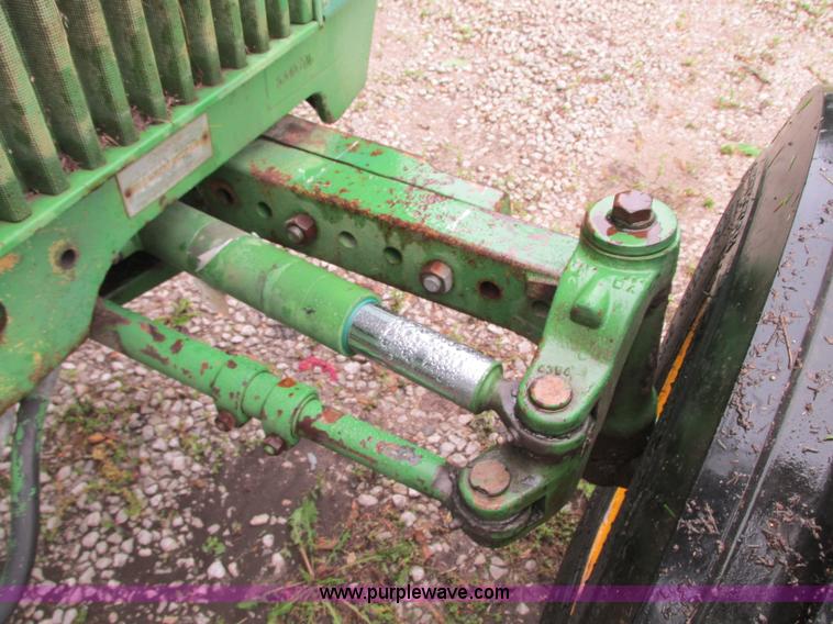 image for item B2956 1985 John Deere 2350 tractor
