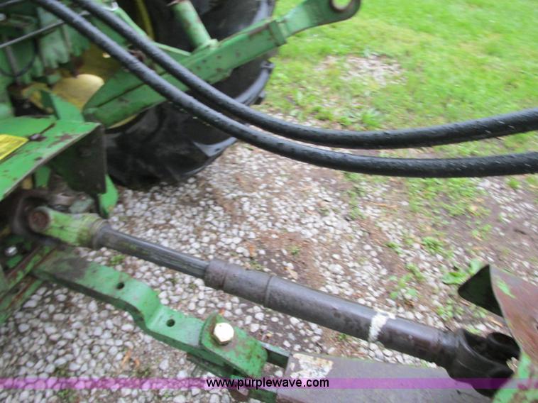 image for item B2957 John Deere 1008 rotary mower