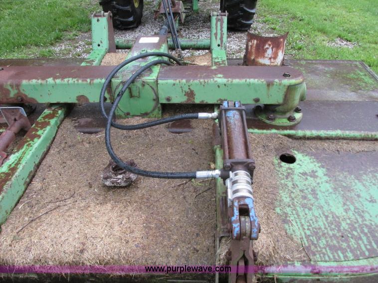 image for item B2957 John Deere 1008 rotary mower
