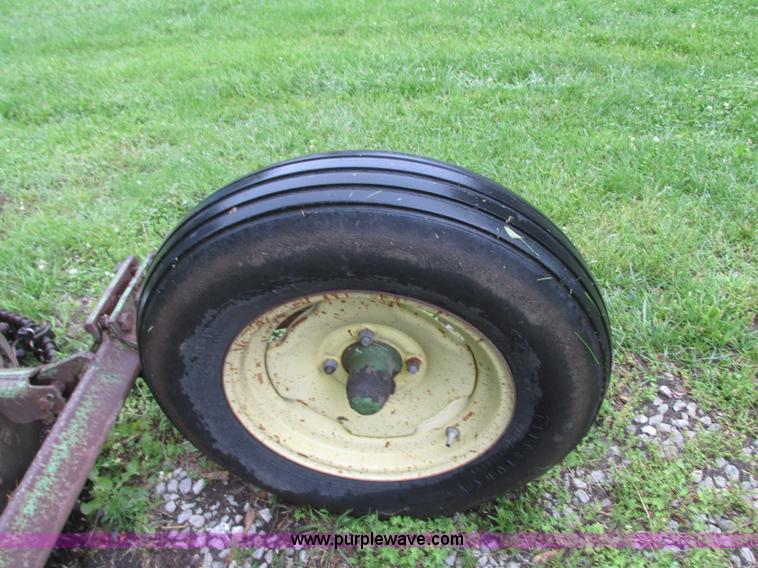 image for item B2957 John Deere 1008 rotary mower