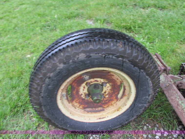 image for item B2957 John Deere 1008 rotary mower