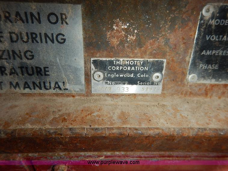 image for item BC9465 Hotsy 900 pressure washer