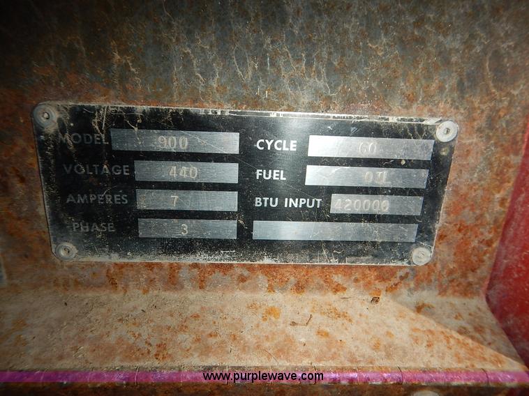 image for item BC9465 Hotsy 900 pressure washer