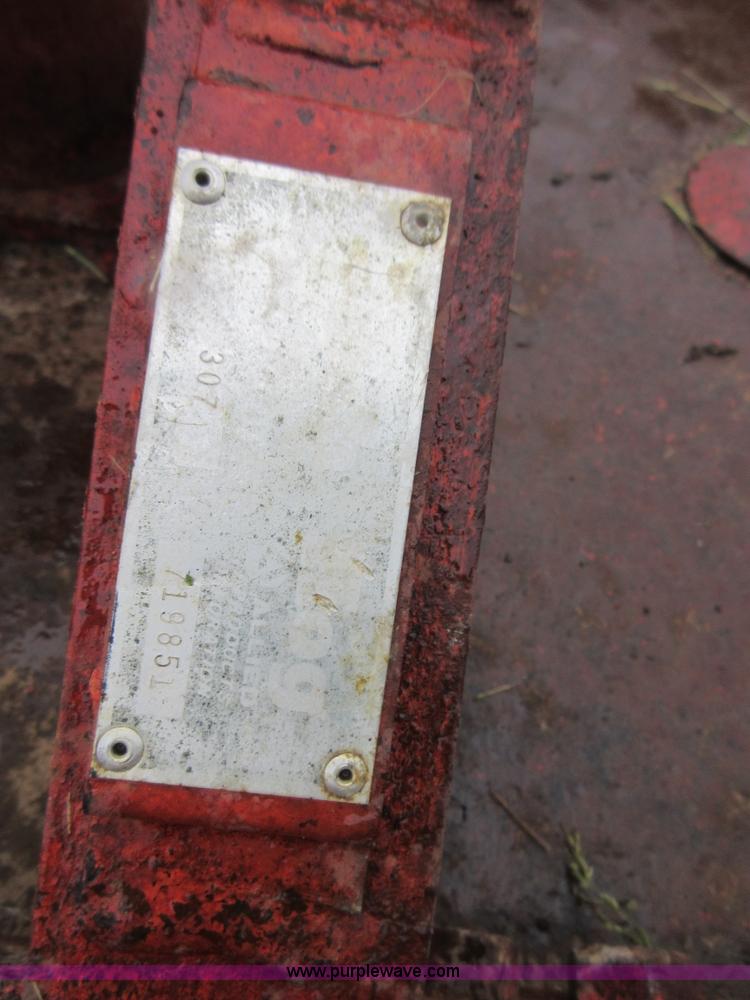 image for item D2469 Oliver Super 77 tractor