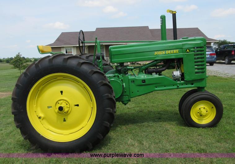 image for item D2472 1949 John Deere A tractor