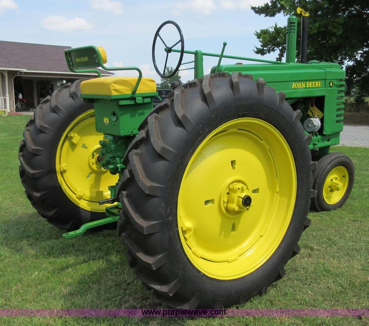 image for item D2472 1949 John Deere A tractor