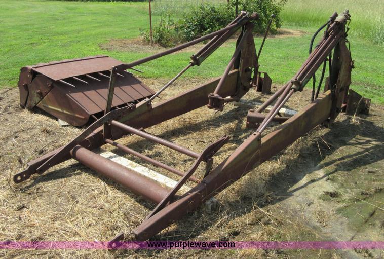 image for item D2472 1949 John Deere A tractor