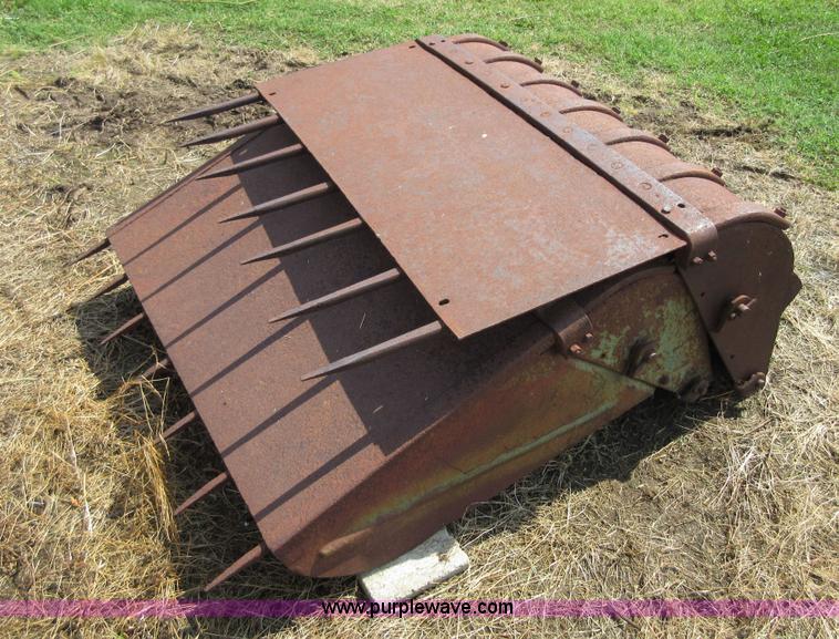 image for item D2472 1949 John Deere A tractor