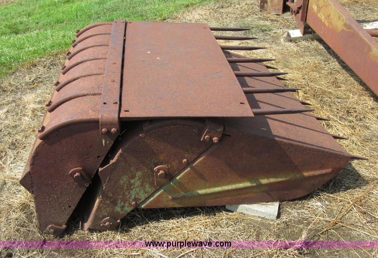 image for item D2472 1949 John Deere A tractor