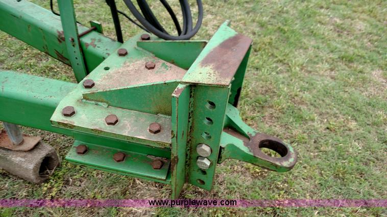 image for item F7803 1998 John Deere 985 field cultivator
