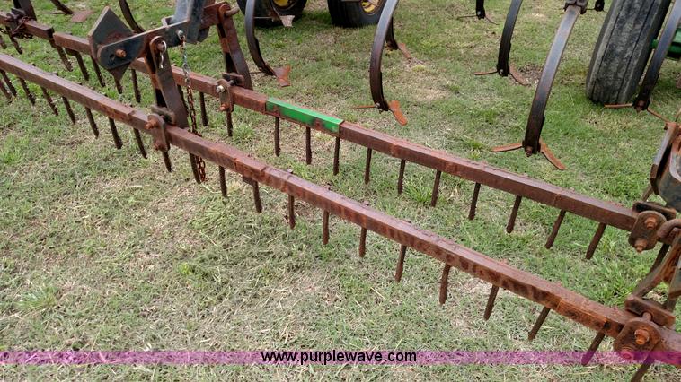 image for item F7803 1998 John Deere 985 field cultivator