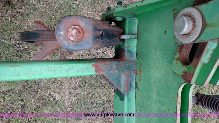 image for item F7803 1998 John Deere 985 field cultivator