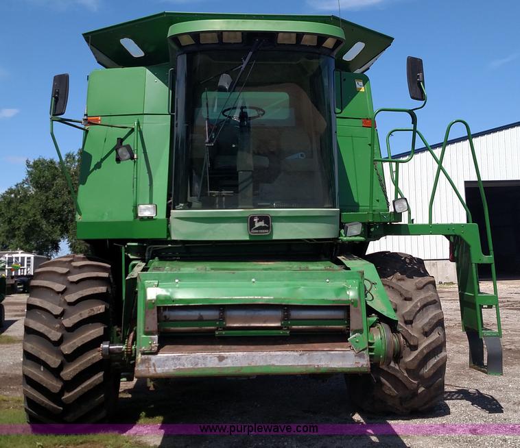 image for item F7808 1994 John Deere 9600 combine