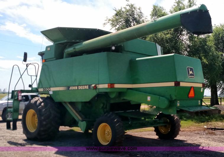 image for item F7808 1994 John Deere 9600 combine