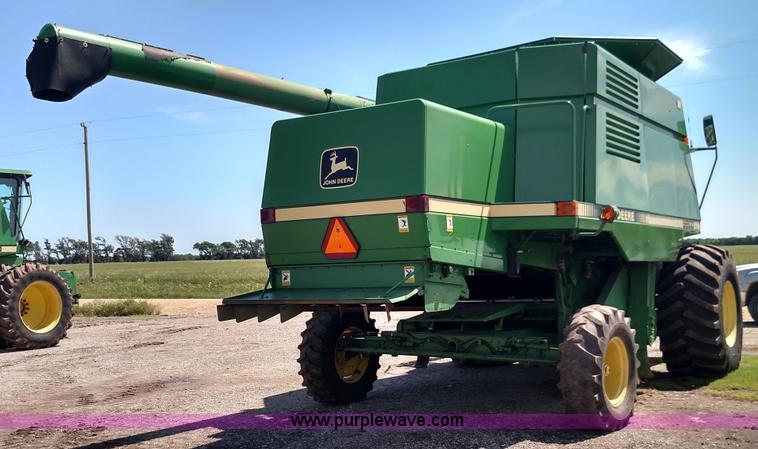 image for item F7808 1994 John Deere 9600 combine