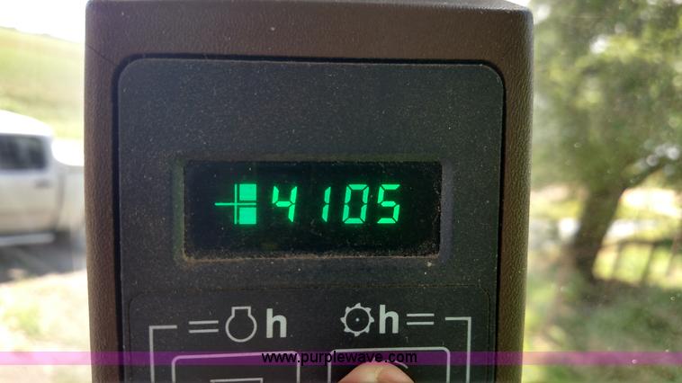 image for item F7808 1994 John Deere 9600 combine