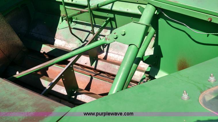 image for item F7808 1994 John Deere 9600 combine