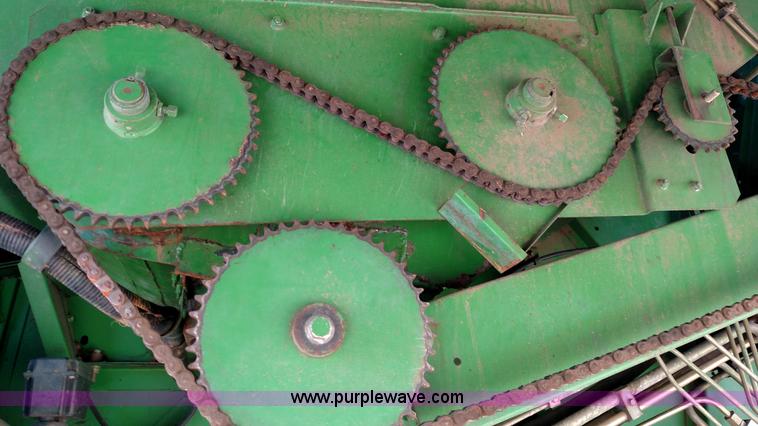 image for item F7808 1994 John Deere 9600 combine