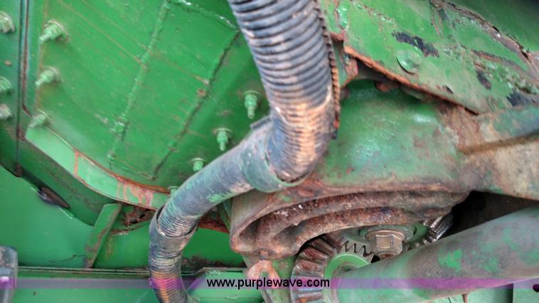 image for item F7808 1994 John Deere 9600 combine