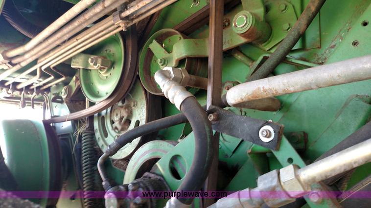 image for item F7808 1994 John Deere 9600 combine