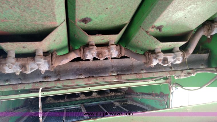 image for item F7808 1994 John Deere 9600 combine