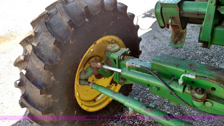 image for item F7808 1994 John Deere 9600 combine