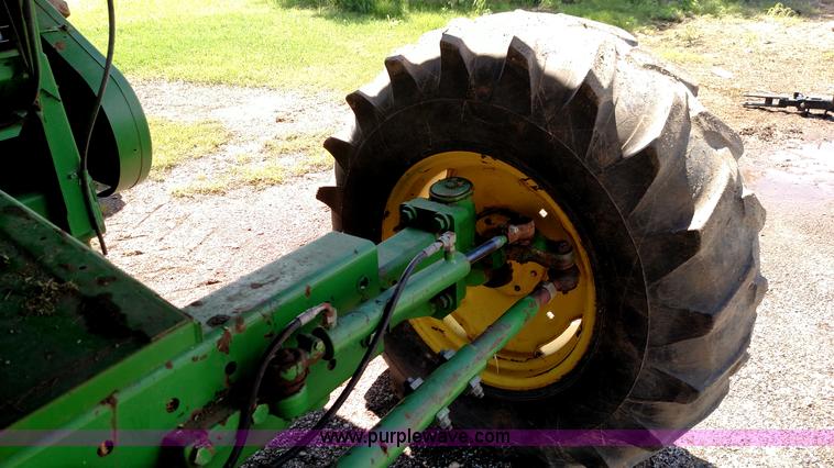 image for item F7808 1994 John Deere 9600 combine