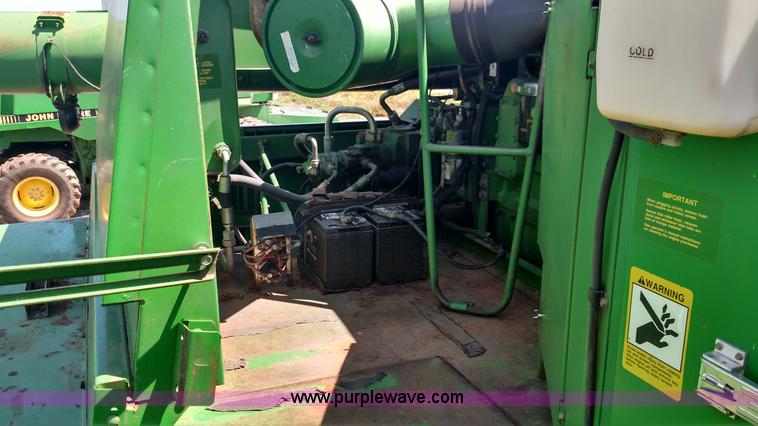 image for item F7808 1994 John Deere 9600 combine