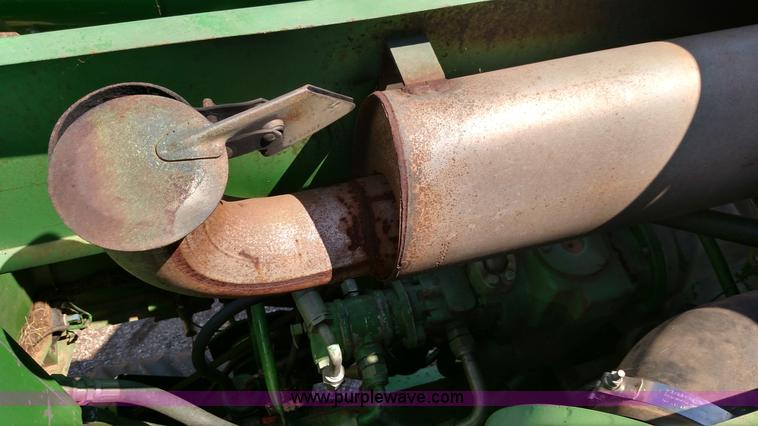 image for item F7808 1994 John Deere 9600 combine
