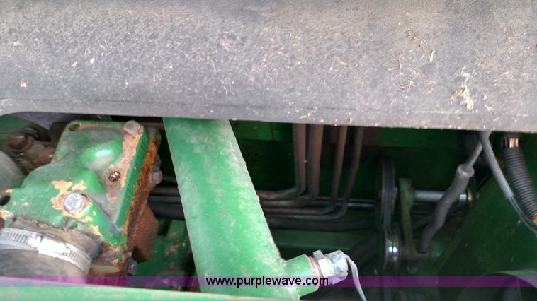 image for item F7808 1994 John Deere 9600 combine