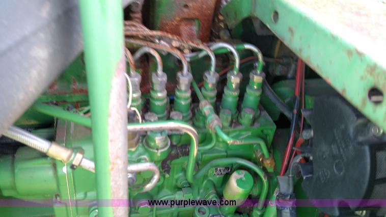 image for item F7808 1994 John Deere 9600 combine