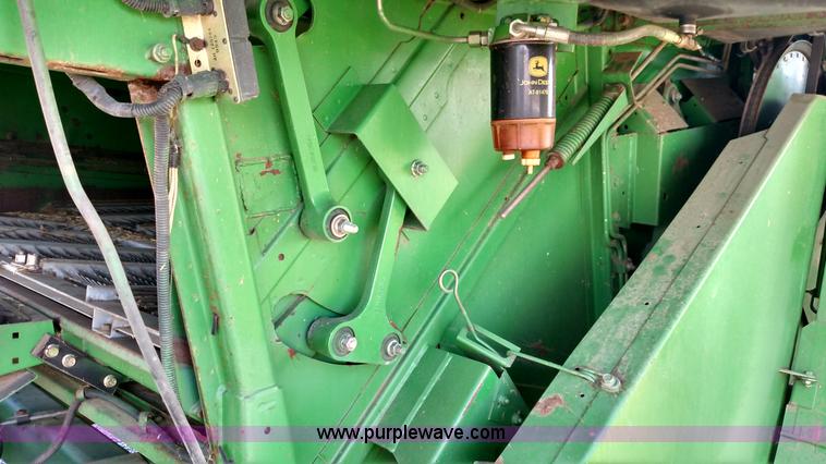 image for item F7808 1994 John Deere 9600 combine