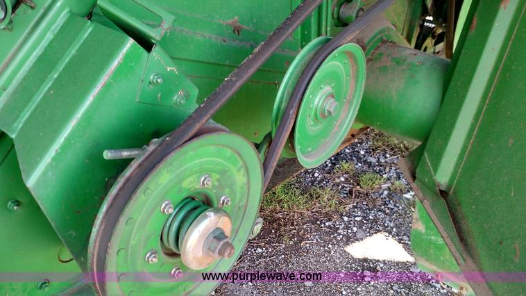 image for item F7808 1994 John Deere 9600 combine